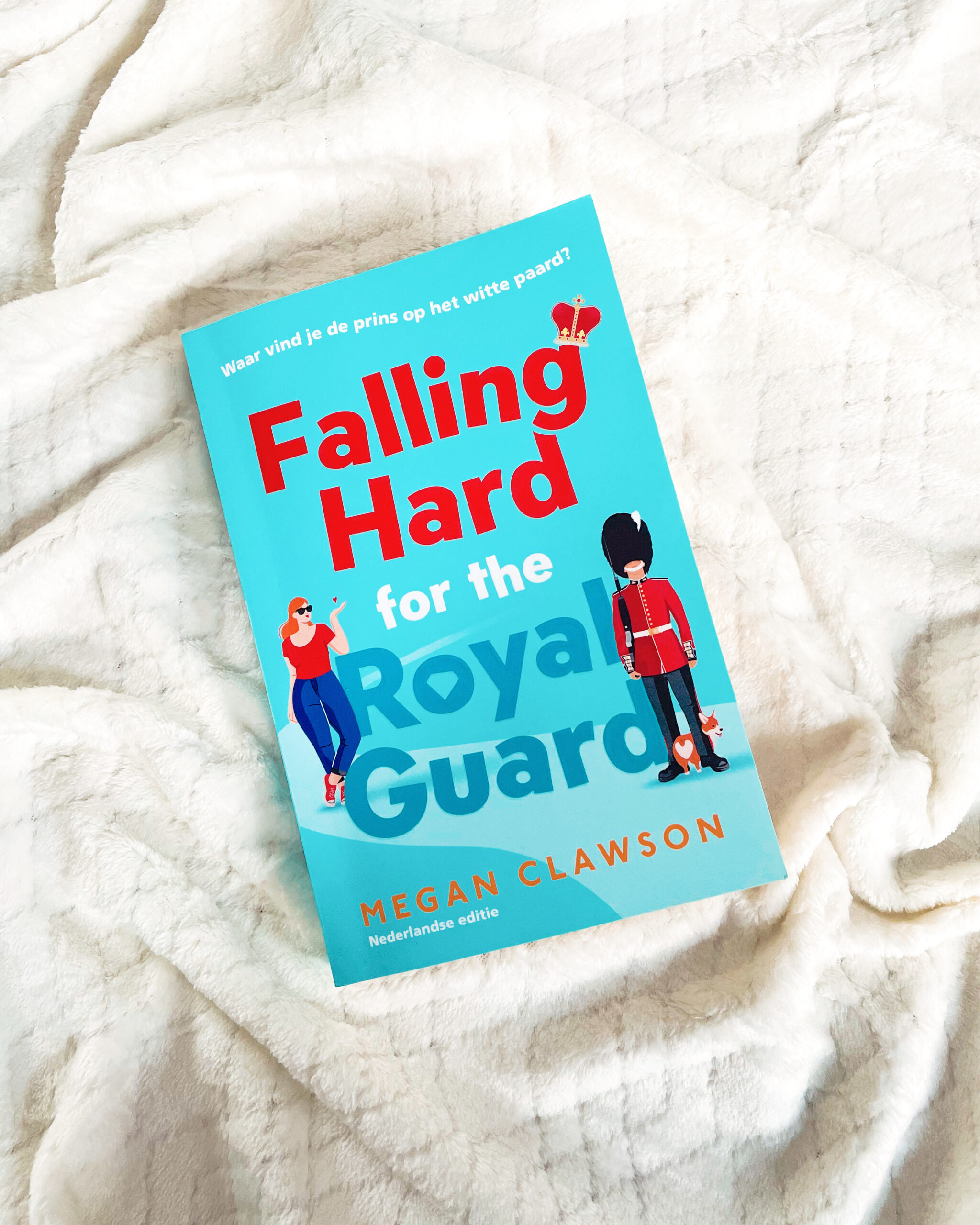 Review: Falling Hard For The Royal Guard – Megan Clawson